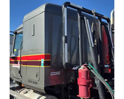 MACK CXN613 CAB