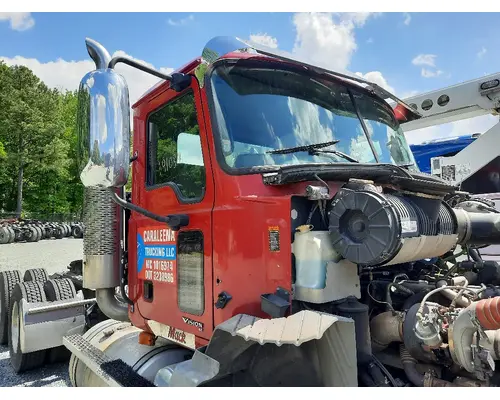 MACK CXN613 CAB