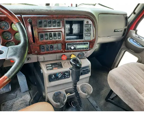 MACK CXN613 CAB