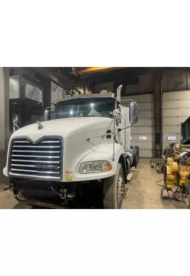 MACK CXN613 Complete Vehicle