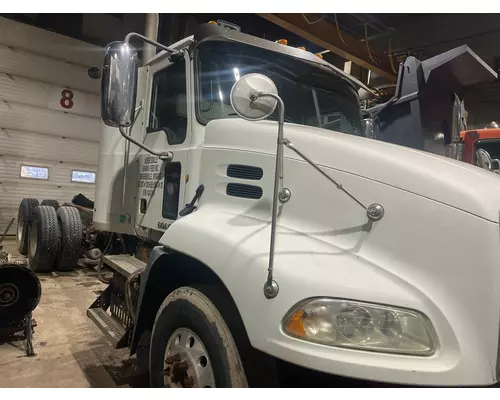 MACK CXN613 Complete Vehicle