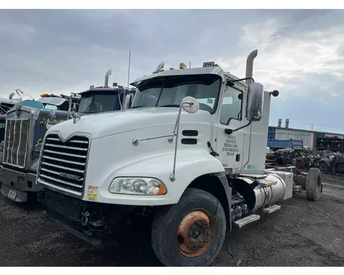 MACK CXN613 Complete Vehicle