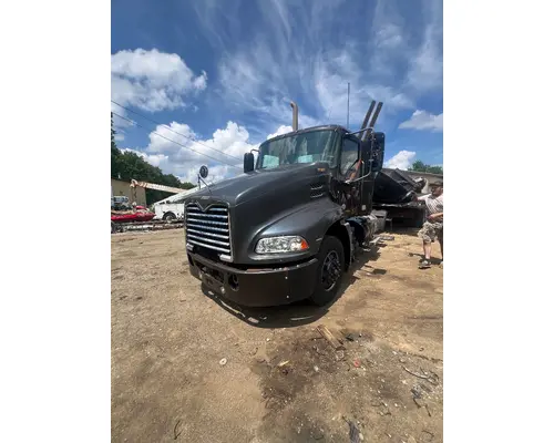 MACK CXN613 Complete Vehicle