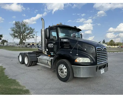 MACK CXN613 Complete Vehicle