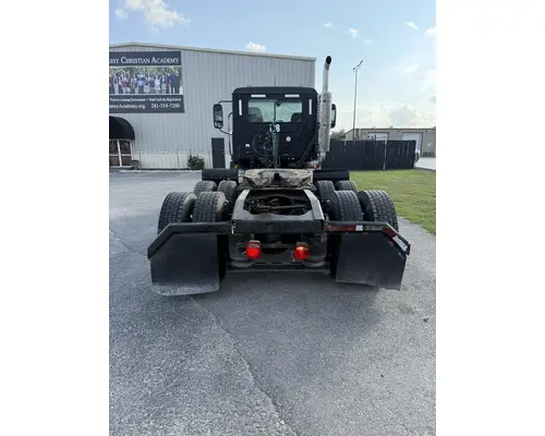 MACK CXN613 Complete Vehicle