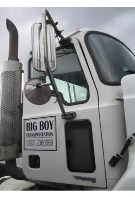 MACK CXN613 DOOR ASSEMBLY, FRONT