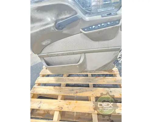 MACK CXN613 Door Assembly, Front