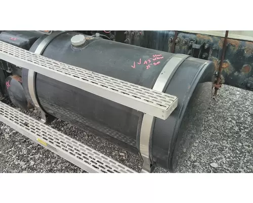 MACK CXN613 FUEL TANK