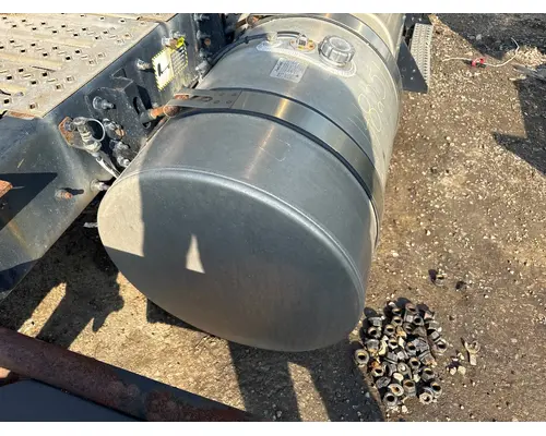 MACK CXN613 Fuel Tank