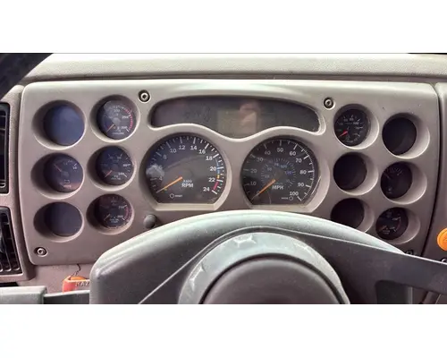 MACK CXN613 GAUGE CLUSTER
