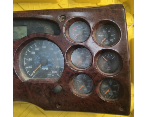 MACK CXN613 Instrument Cluster