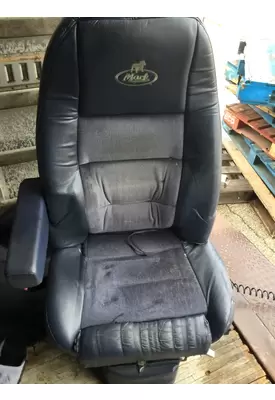 MACK CXN613 SEAT, FRONT