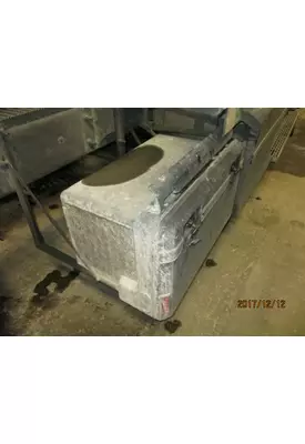 MACK CXN613 TOOL BOX