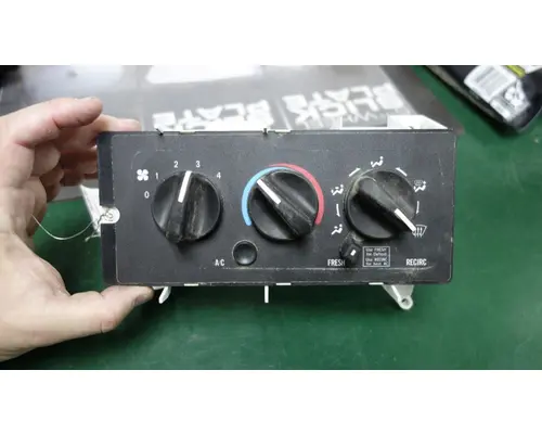 MACK CXN613 Temperature Control