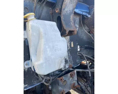MACK CXN613 Windshield Washer Reservoir