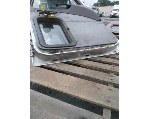 MACK CXP 2007-2007 DOOR ASSEMBLY, FRONT