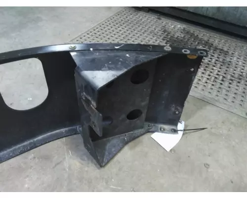 MACK CXP612 BUMPER CENTER