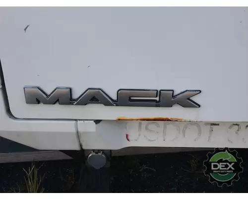 MACK CXP612 Cab