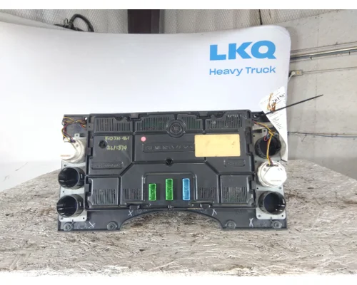 MACK CXP612 GAUGE CLUSTER