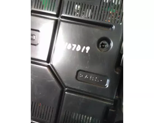 MACK CXP612 GAUGE CLUSTER