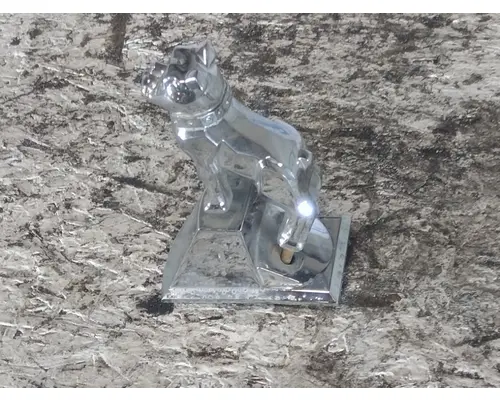 MACK CXP612 HOOD ORNAMENT