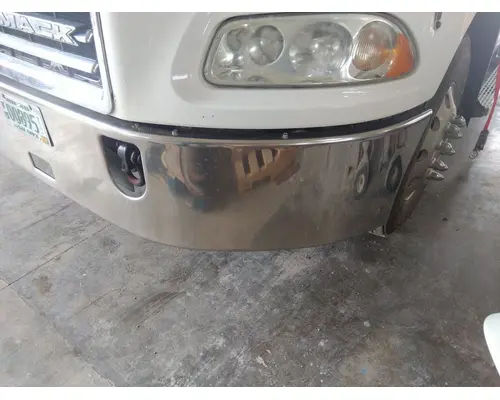 MACK CXP613 BUMPER ASSEMBLY, FRONT