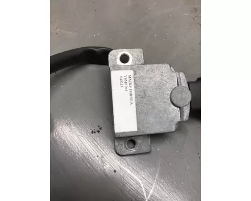 MACK CXP613 CRUISE CONTROL SWITCH