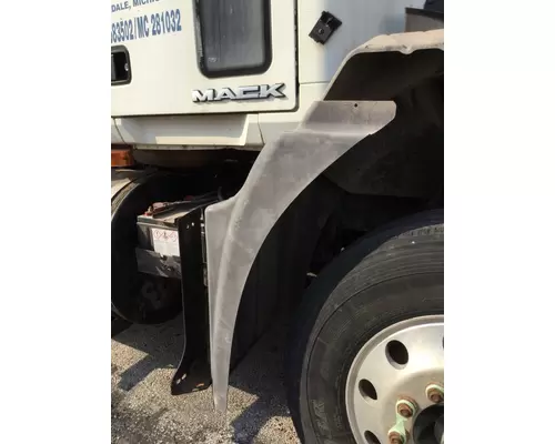 MACK CXP613 FENDER EXTENSION