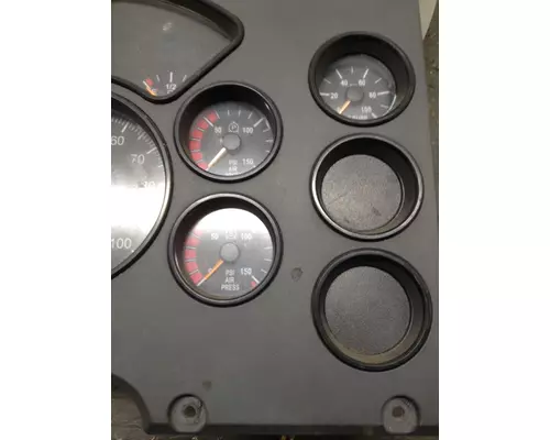 MACK CXP613 GAUGE CLUSTER