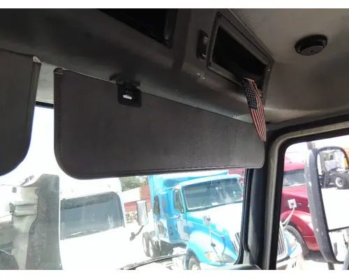 MACK CXP613 INTERIOR SUN VISOR