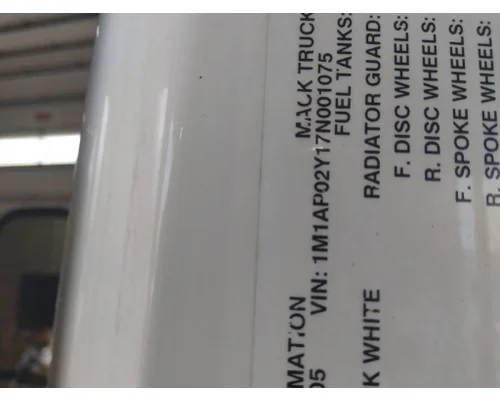 MACK CXP613 WHOLE TRUCK FOR RESALE