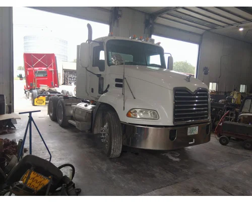 MACK CXP613 WHOLE TRUCK FOR RESALE