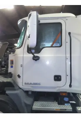 MACK CXU 2007-2019 DOOR ASSEMBLY, FRONT