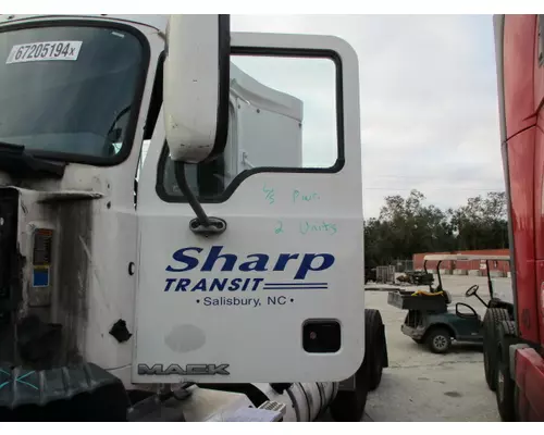 MACK CXU 2007-2019 DOOR ASSEMBLY, FRONT