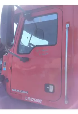MACK CXU 2007-2019 DOOR ASSEMBLY, FRONT