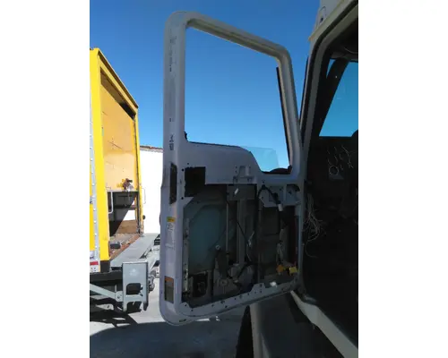 MACK CXU 2007-2019 DOOR ASSEMBLY, FRONT