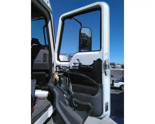 MACK CXU 2007-2019 DOOR ASSEMBLY, FRONT
