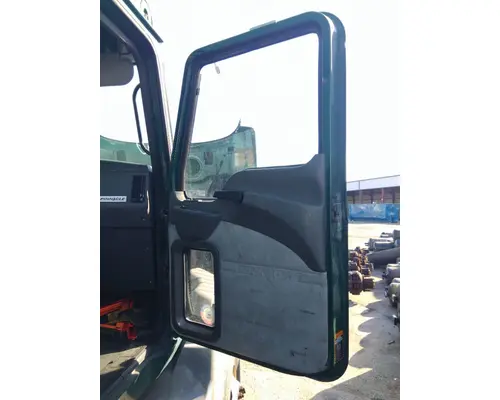 MACK CXU 2007-2019 DOOR ASSEMBLY, FRONT