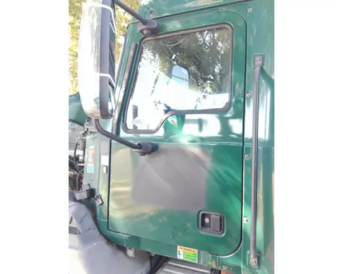 MACK CXU 2007-2019 DOOR ASSEMBLY, FRONT