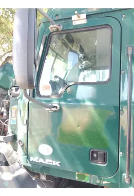 MACK CXU 2007-2019 DOOR ASSEMBLY, FRONT