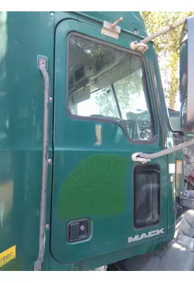 MACK CXU 2007-2019 DOOR ASSEMBLY, FRONT