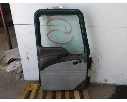 MACK CXU 2007-2019 DOOR ASSEMBLY, FRONT