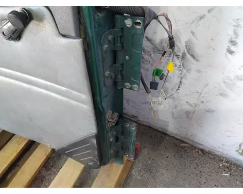 MACK CXU 2007-2019 DOOR ASSEMBLY, FRONT