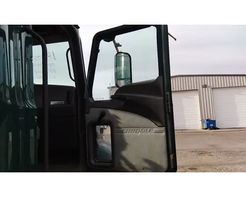 MACK CXU 2007-2019 DOOR ASSEMBLY, FRONT