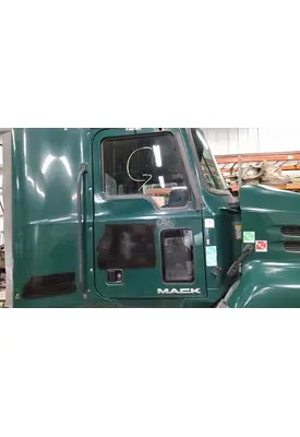 MACK CXU 2007-2019 DOOR ASSEMBLY, FRONT