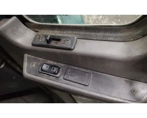 MACK CXU 2007-2019 DOOR ASSEMBLY, FRONT