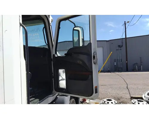 MACK CXU 2007-2019 DOOR ASSEMBLY, FRONT