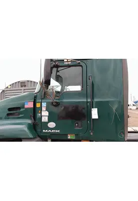 MACK CXU 2007-2019 DOOR ASSEMBLY, FRONT