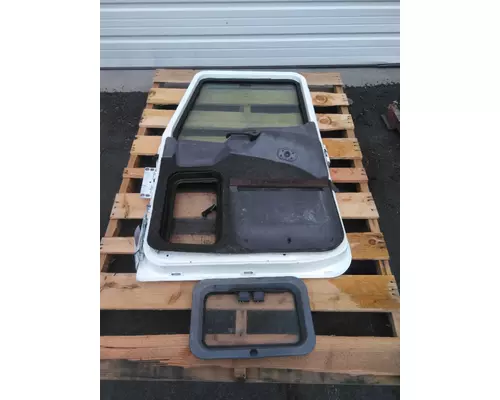 MACK CXU 2007-2019 DOOR ASSEMBLY, FRONT