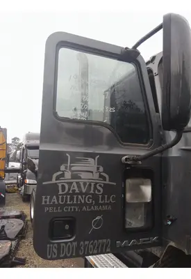 MACK CXU 2007-2019 DOOR ASSEMBLY, FRONT